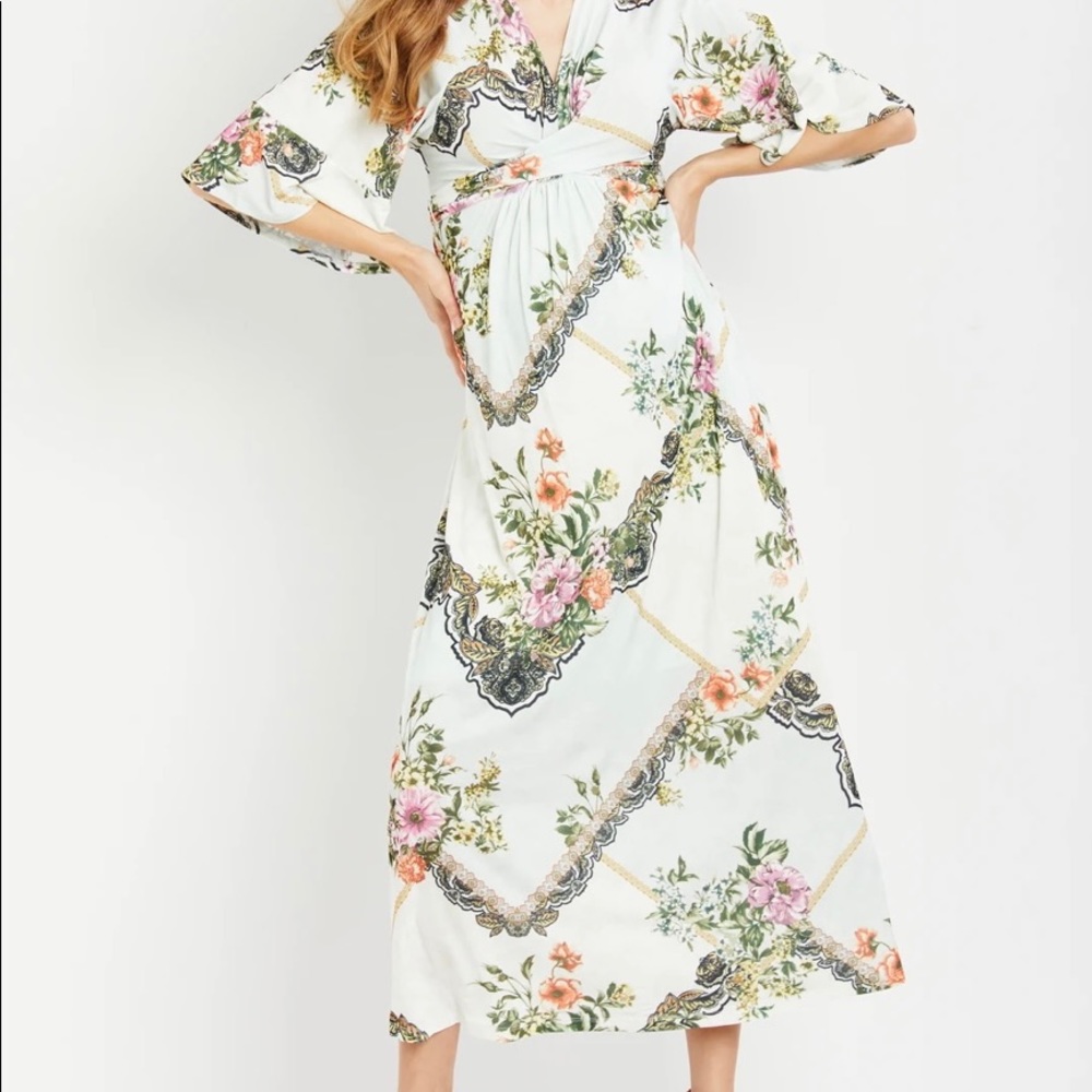 NWT Jessica Simpson kimono sleeve maternity dress